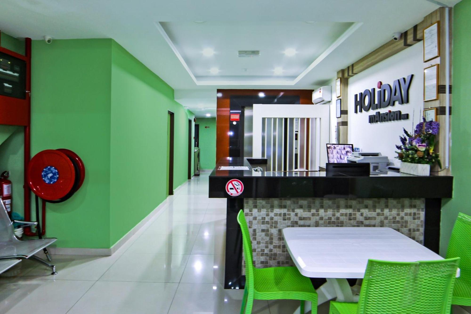 Oyo 44054 Holiday Mansion Inn Sibu Exterior foto